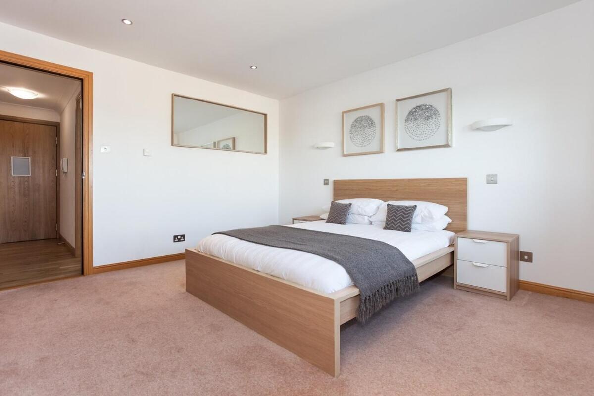 Executive 3 Bed Apartment アバディーン エクステリア 写真